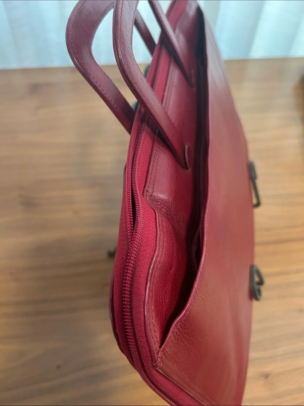Wilsons Leather sleek leather